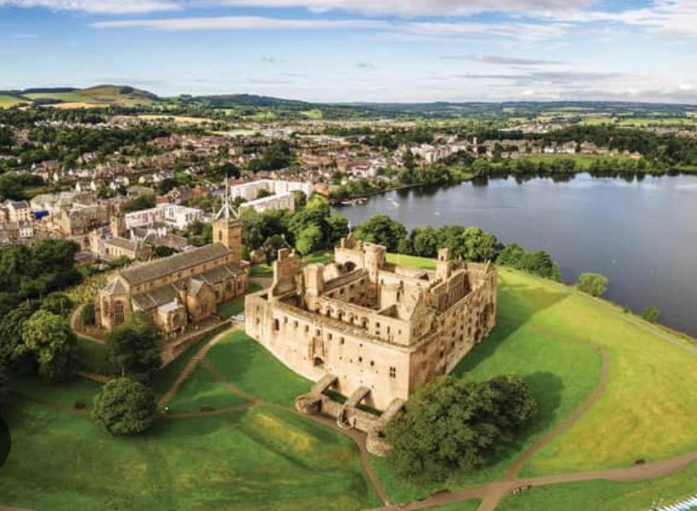 Scandi Style Apartment With Stunning Views Linlithgow Esterno foto