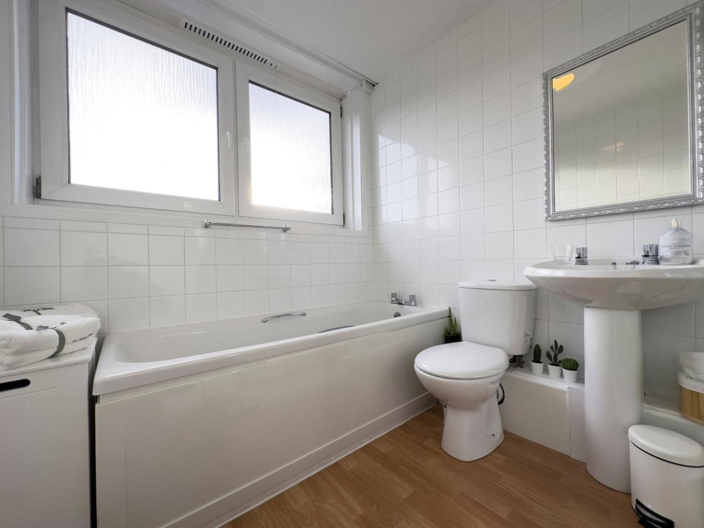 Scandi Style Apartment With Stunning Views Linlithgow Esterno foto